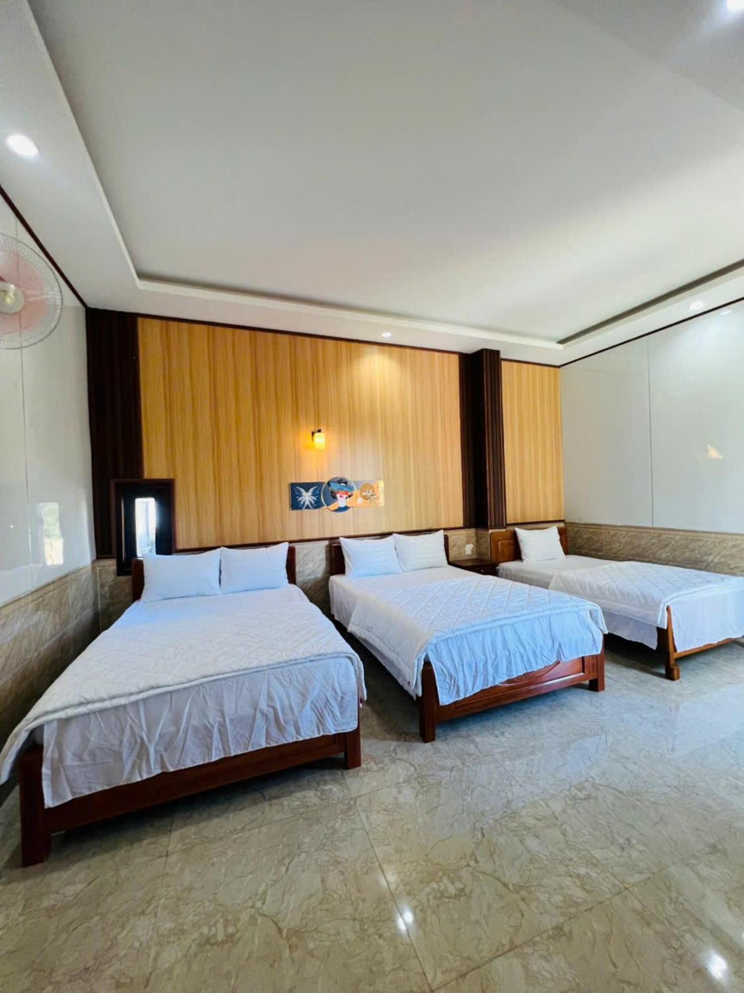 Binh Minh Hotel Pleiku Exterior photo