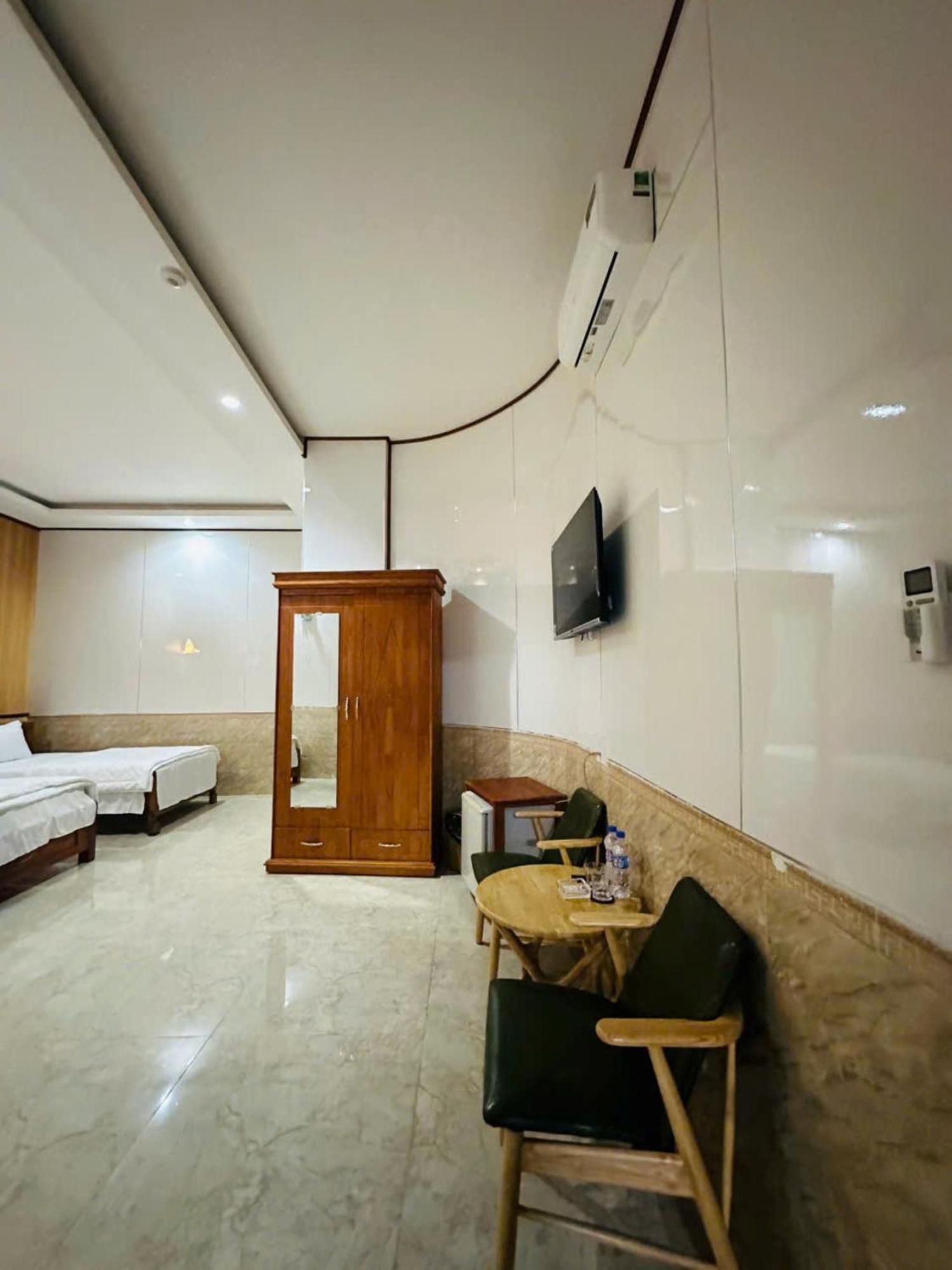 Binh Minh Hotel Pleiku Exterior photo